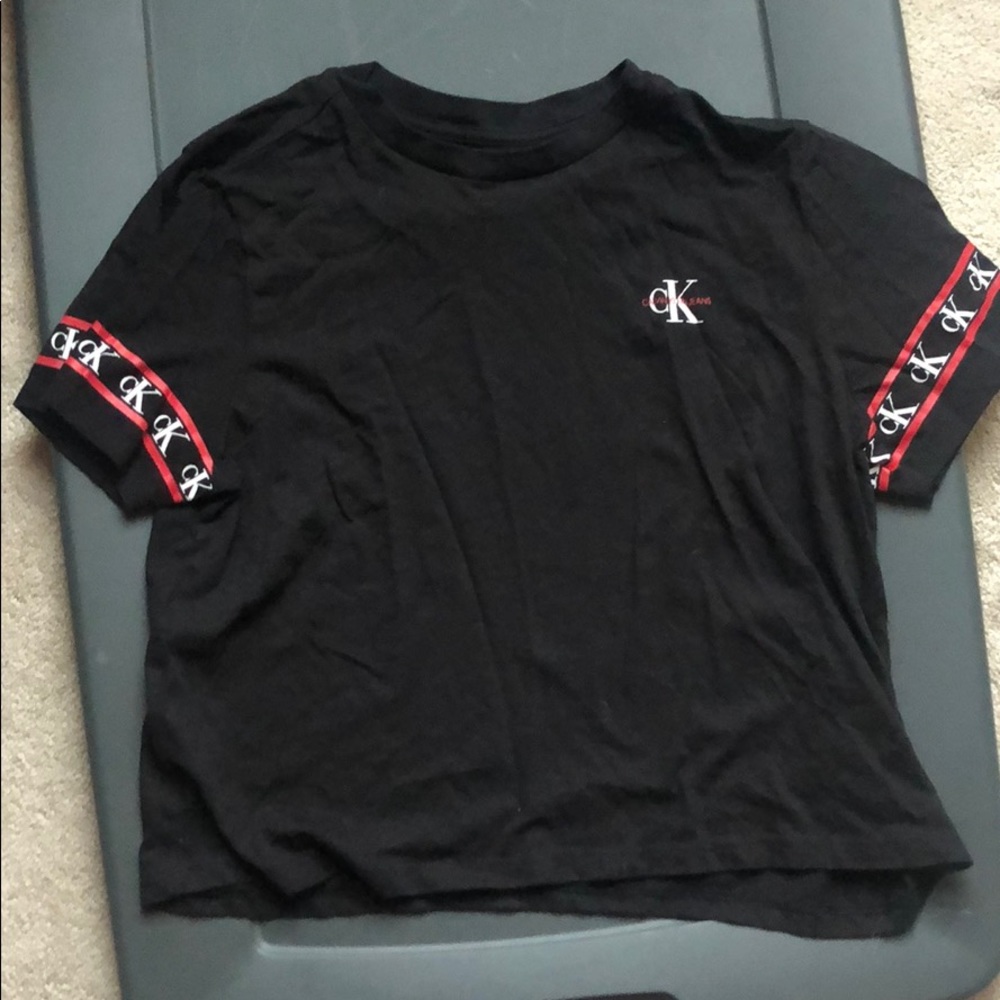 Calvin Klein Cropped Tee